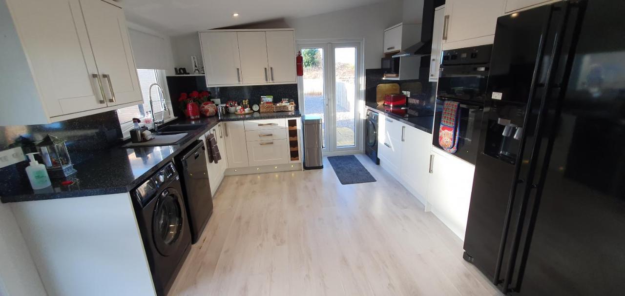 Auldearn Spacious Well Equipped Chalet Bungalow Close To Nairn, מראה חיצוני תמונה