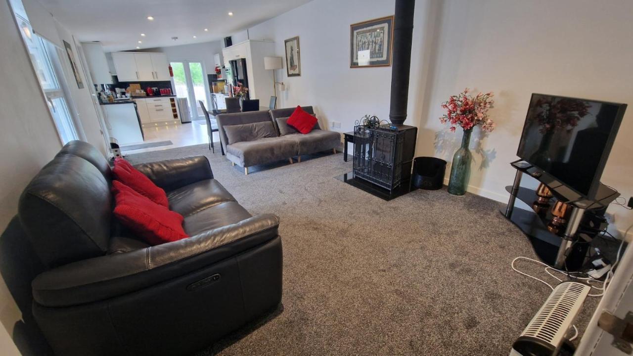 Auldearn Spacious Well Equipped Chalet Bungalow Close To Nairn, מראה חיצוני תמונה